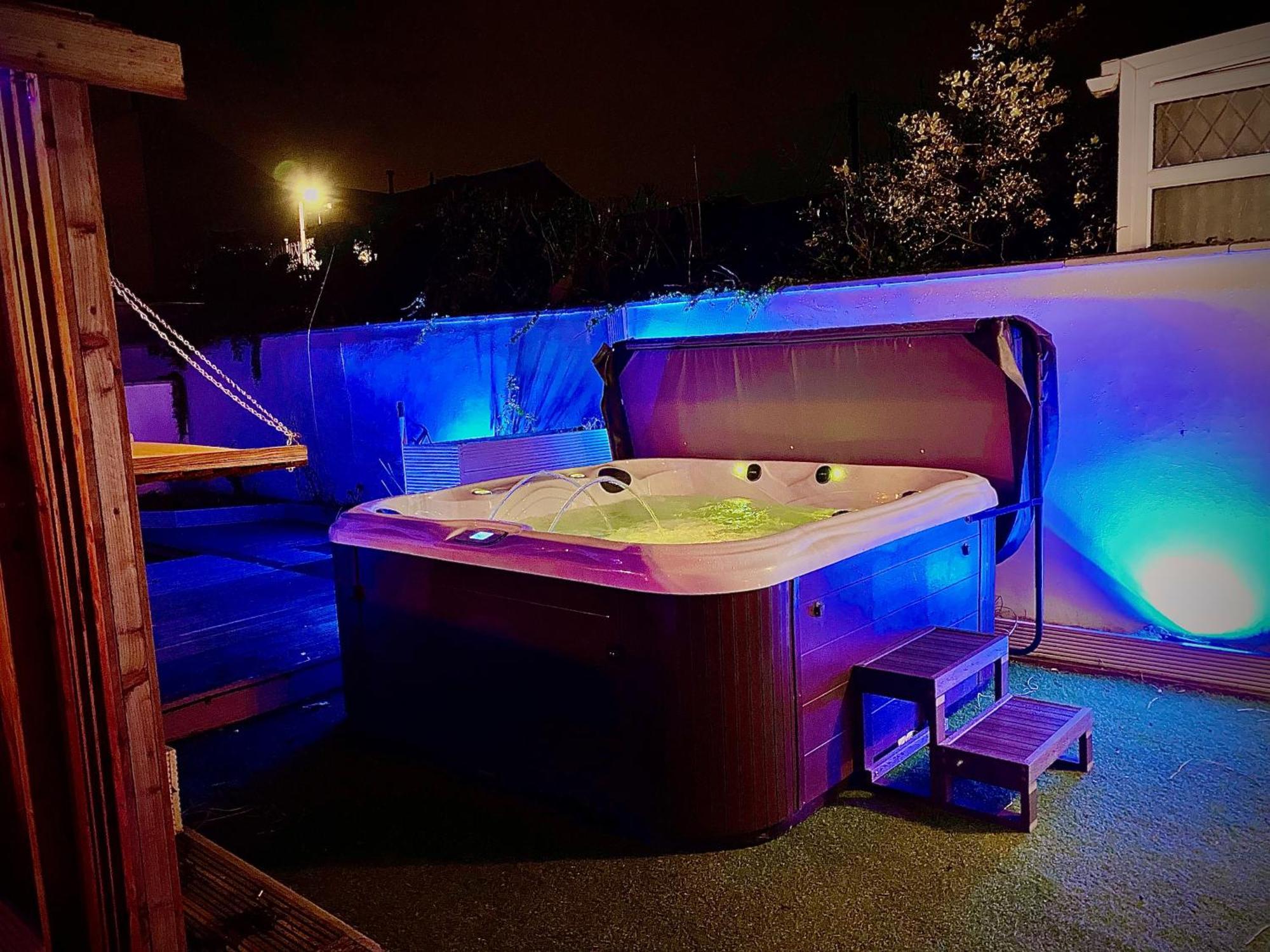 블랙풀 Sleeps10-Parking-Garden-Hottub-Petfriendly 빌라 외부 사진